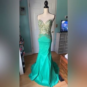 Green prom dress size 4